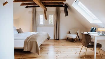 Double Room | Hypo-allergenic bedding, in-room safe, individually decorated