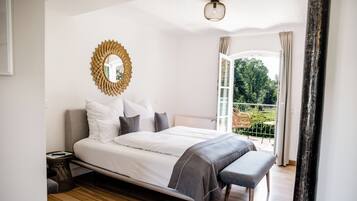 Double Room | Hypo-allergenic bedding, in-room safe, individually decorated