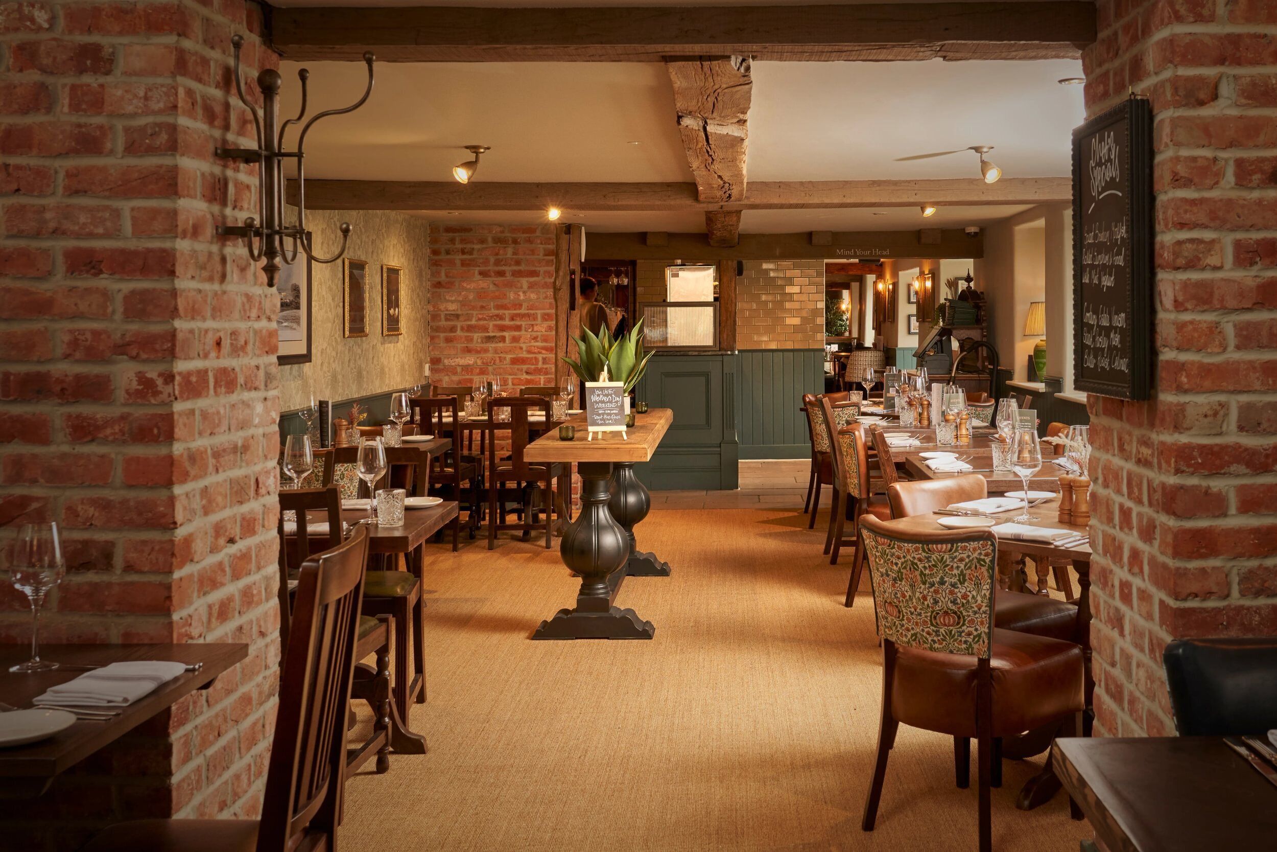 breakfast, lunch, dinner served; british cuisine