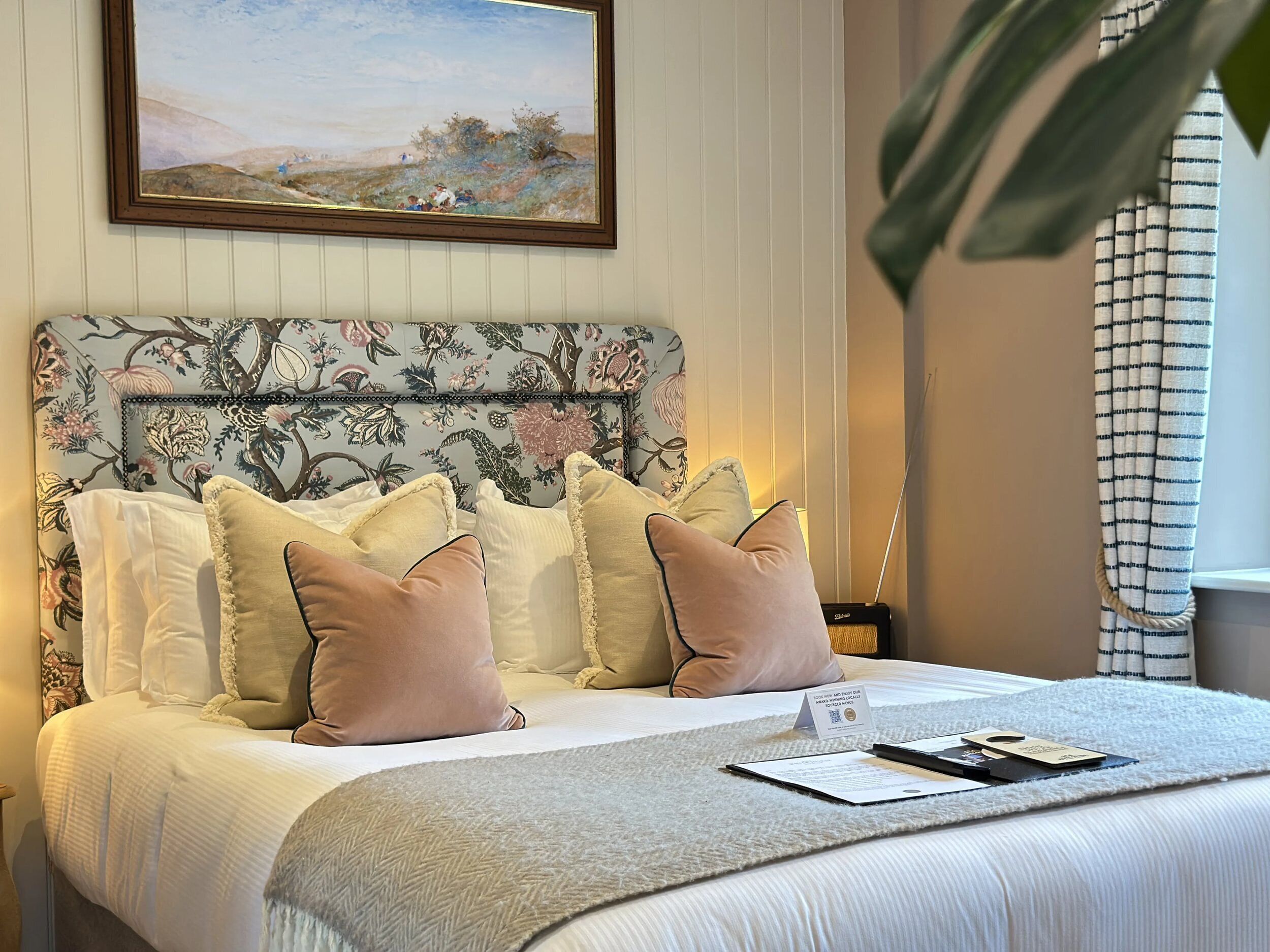 classic room | hypo-allergenic bedding, iron/ironing board, free wifi, bed sheets