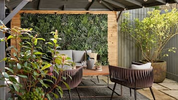 Exclusive Double Room | Terrace/patio