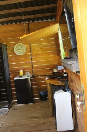 Chalet | Cocina privada | Refrigerador y utensilios de cocina 