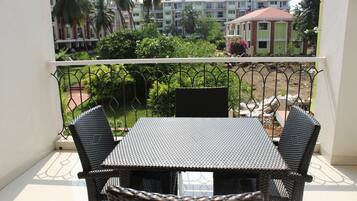 Double or Twin Room | Balcony
