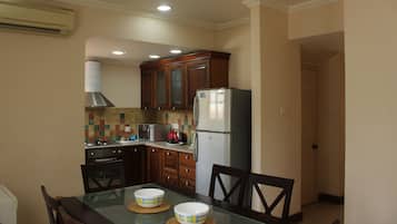 Double or Twin Room | Private kitchen | Fridge