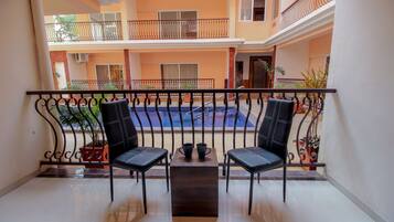 Double or Twin Room | Balcony