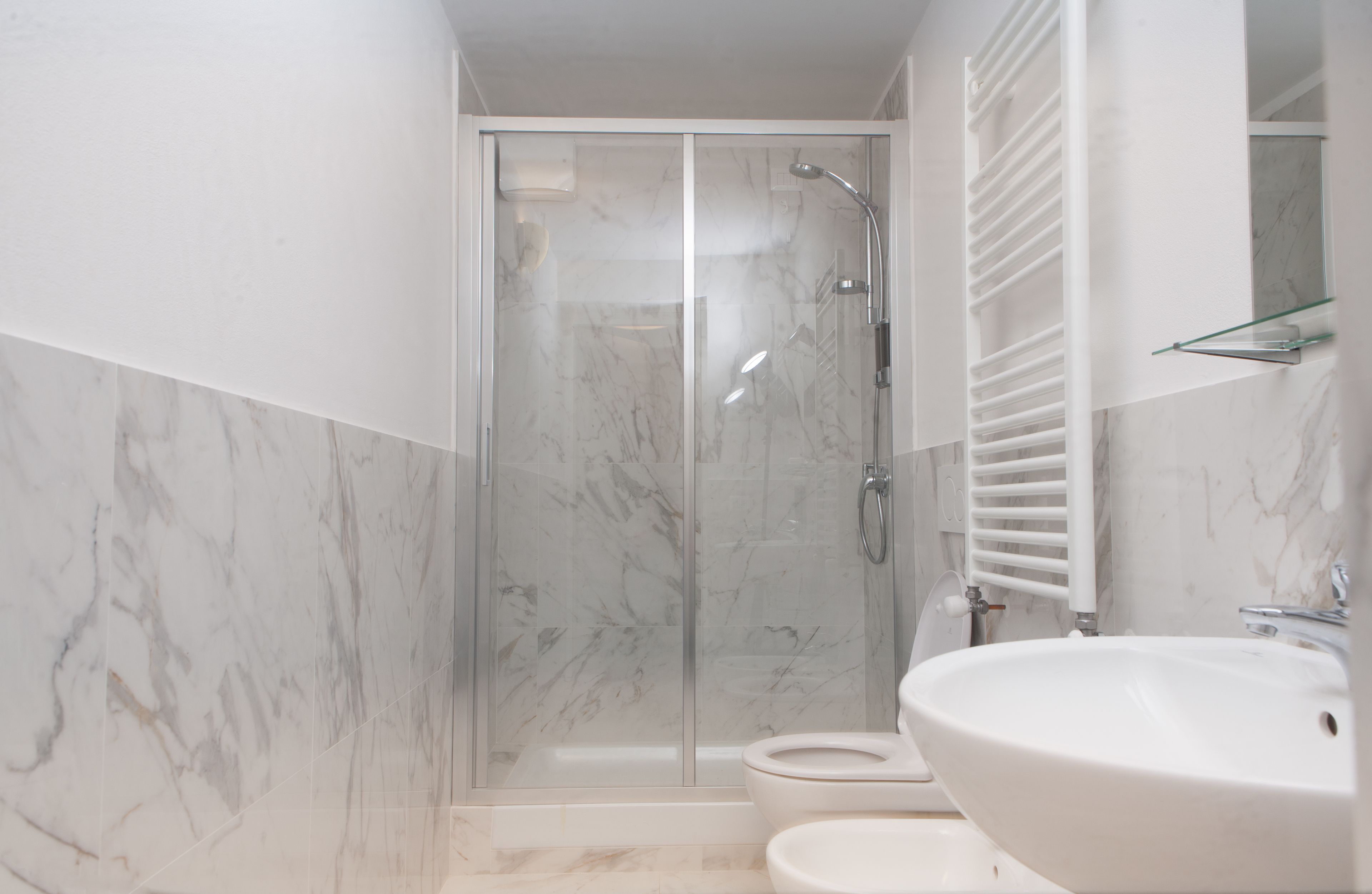 Doppelzimmer zur Einzelnutzung | Badezimmer