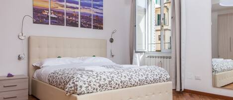 Literie de qualité supérieure, coffres-forts dans les chambres, bureau