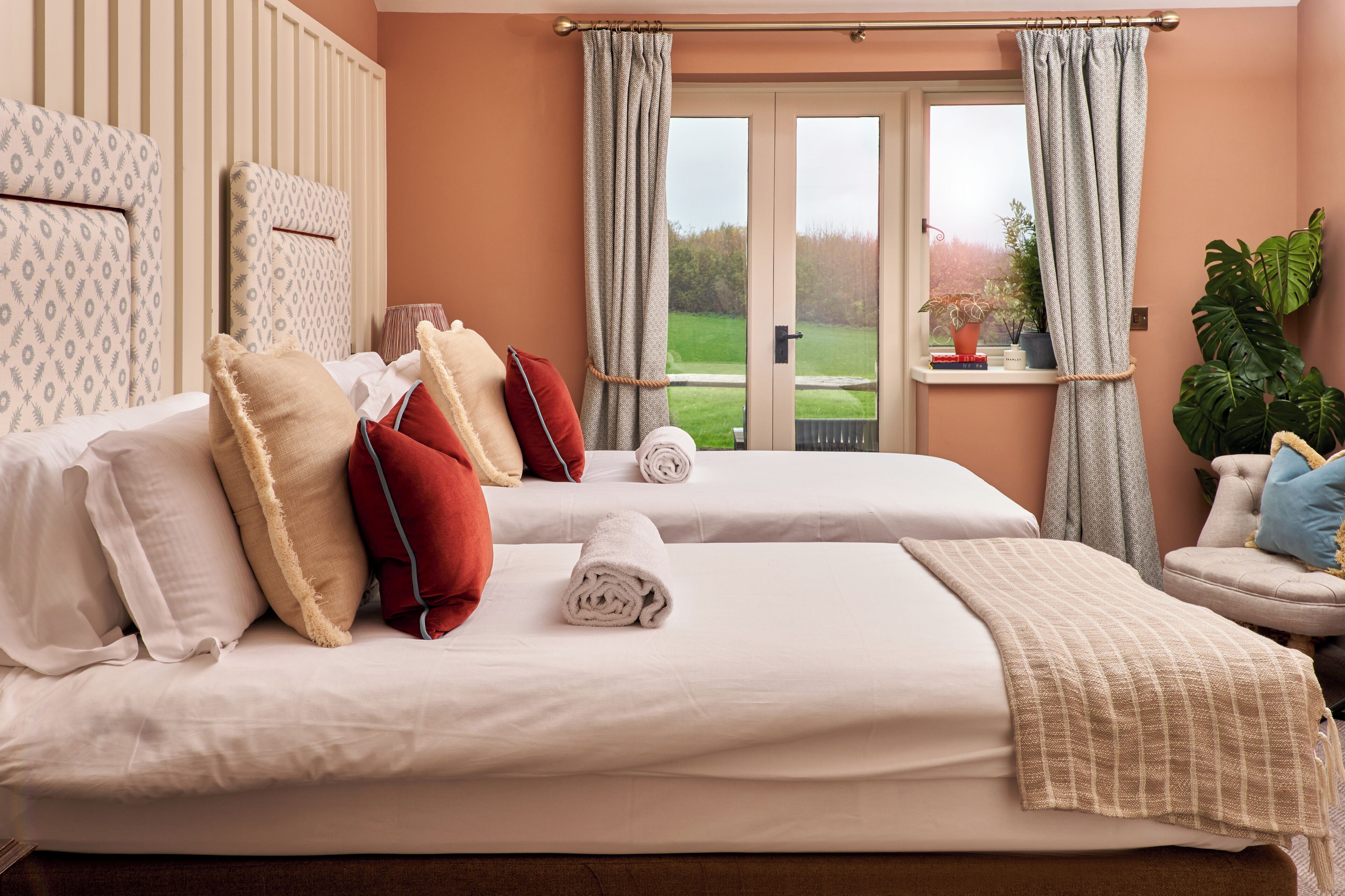 Signature Room | Egyptian cotton sheets, premium bedding, down duvets, iron/ironing board