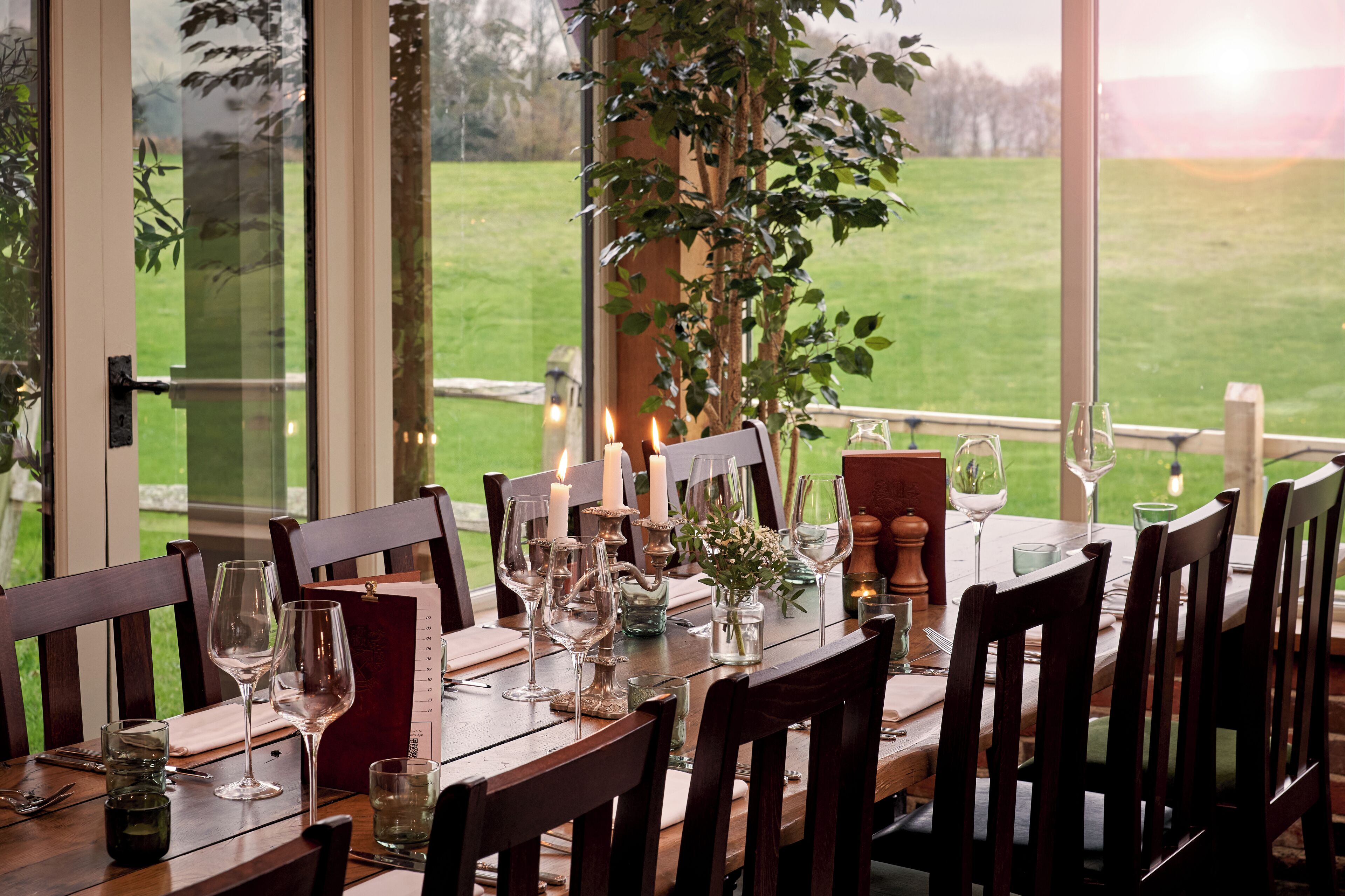 供應早餐、午餐、晚餐；英國菜