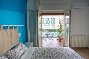 Rollaway beds, free WiFi - Antares (Reggio Calabria)