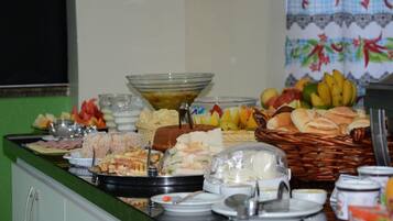 Free buffet breakfast
