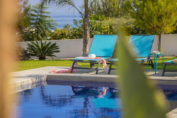 Sun deck
