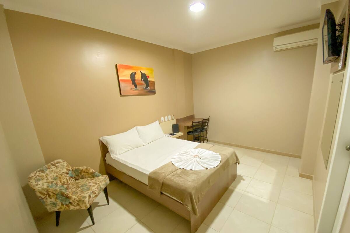 Double Room | Bar mini, meja, katil bayi/kot (percuma), Wi-fi percuma 