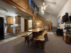 3 Bedroom 2 Bath Cabin, Full Kitchen, Hot Tub, Fireplace | Living room - Opossum Creek Retreat (Victor)