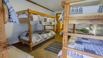 Cabaña de lujo | 1 habitación, ropa de cama de alta calidad y decoración personalizada