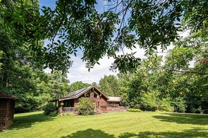 5 Bedroom 3.5 Bath Cabin, Full Kitchen, Hot Tub | Fjellutsikt