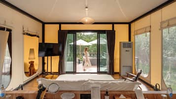 Eden Onsen (Pet Friendly) | Premium bedding, pillow-top beds, free minibar, in-room safe