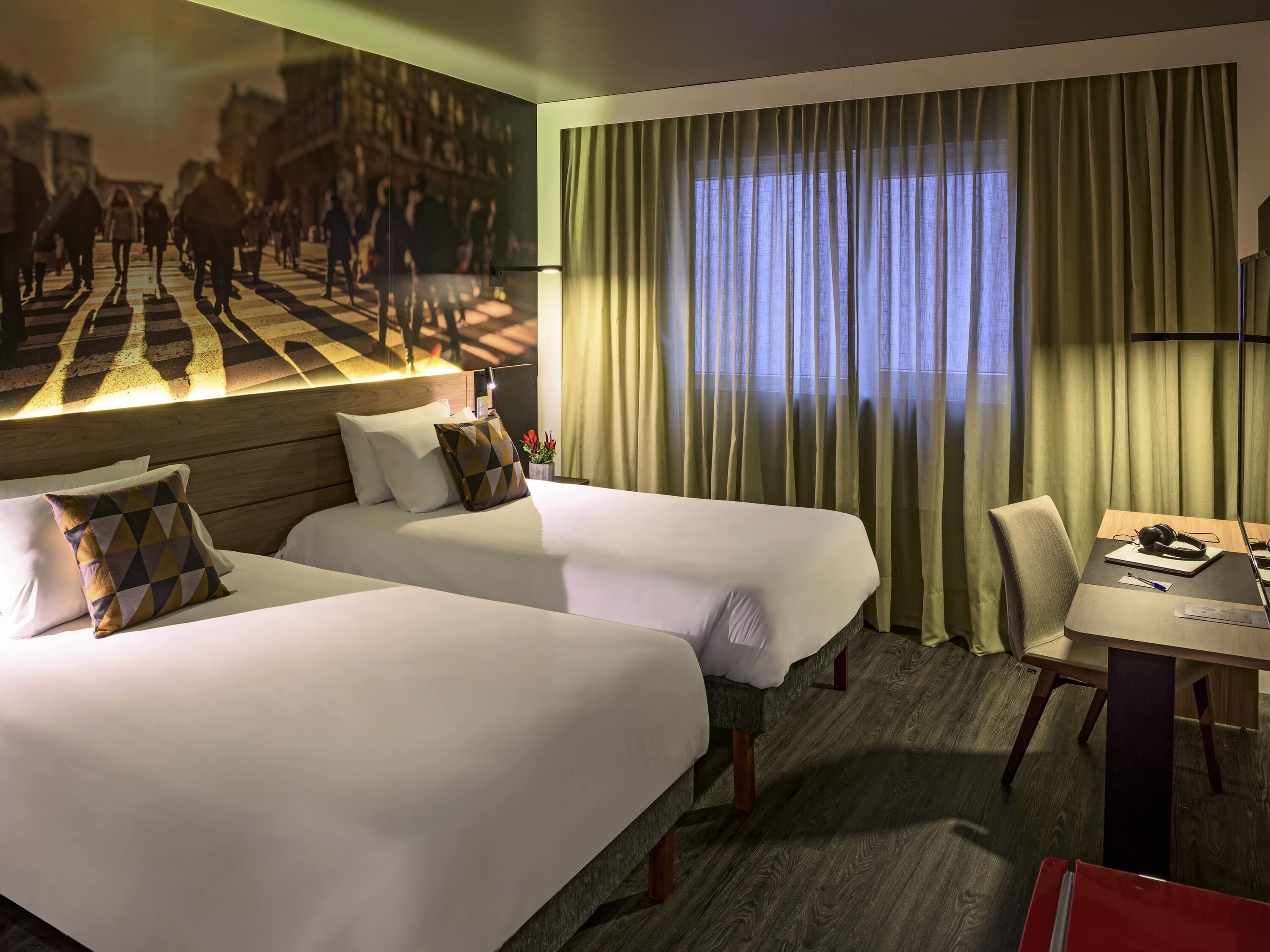 Superior Room, 2 Twin Beds | Pillowtop beds, minibar, in-room safe, desk