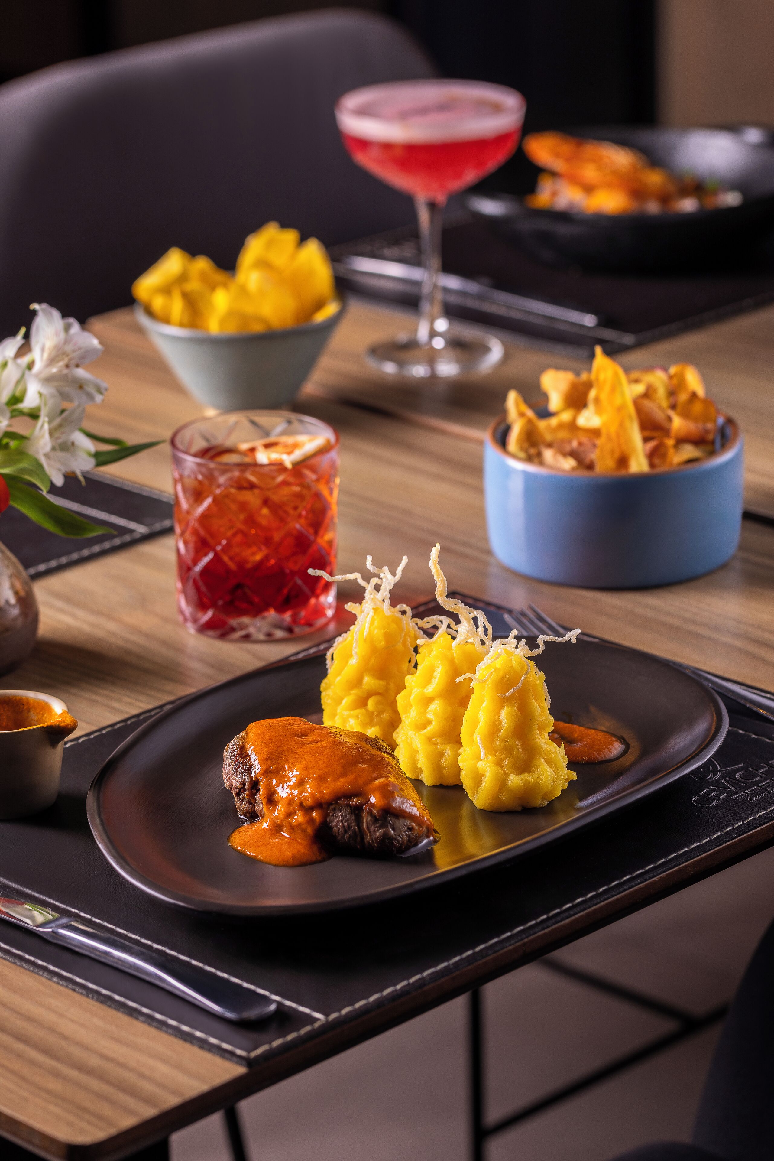 lunch and dinner served, peruvian cuisine