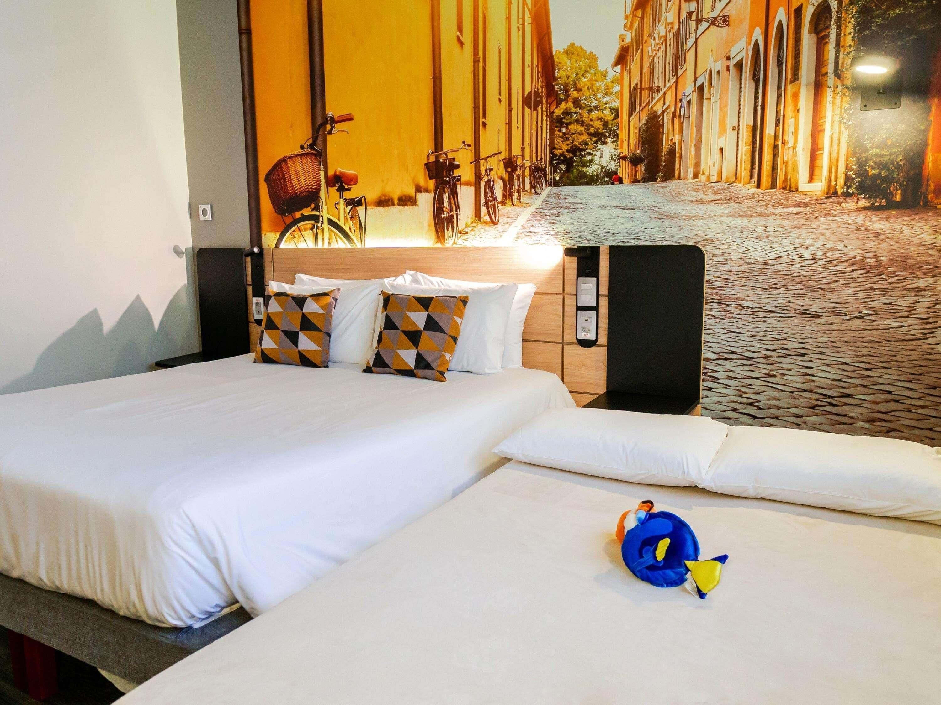 Superior Room, 1 Double Bed with Sofa bed | Pillowtop beds, minibar, in-room safe, desk