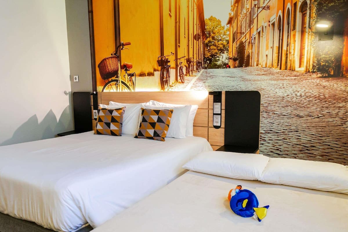 Chambre Supérieure, 1 lit double et 1 canapé-lit