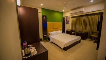 Deluxe Room | In-room safe, free rollaway beds, free WiFi