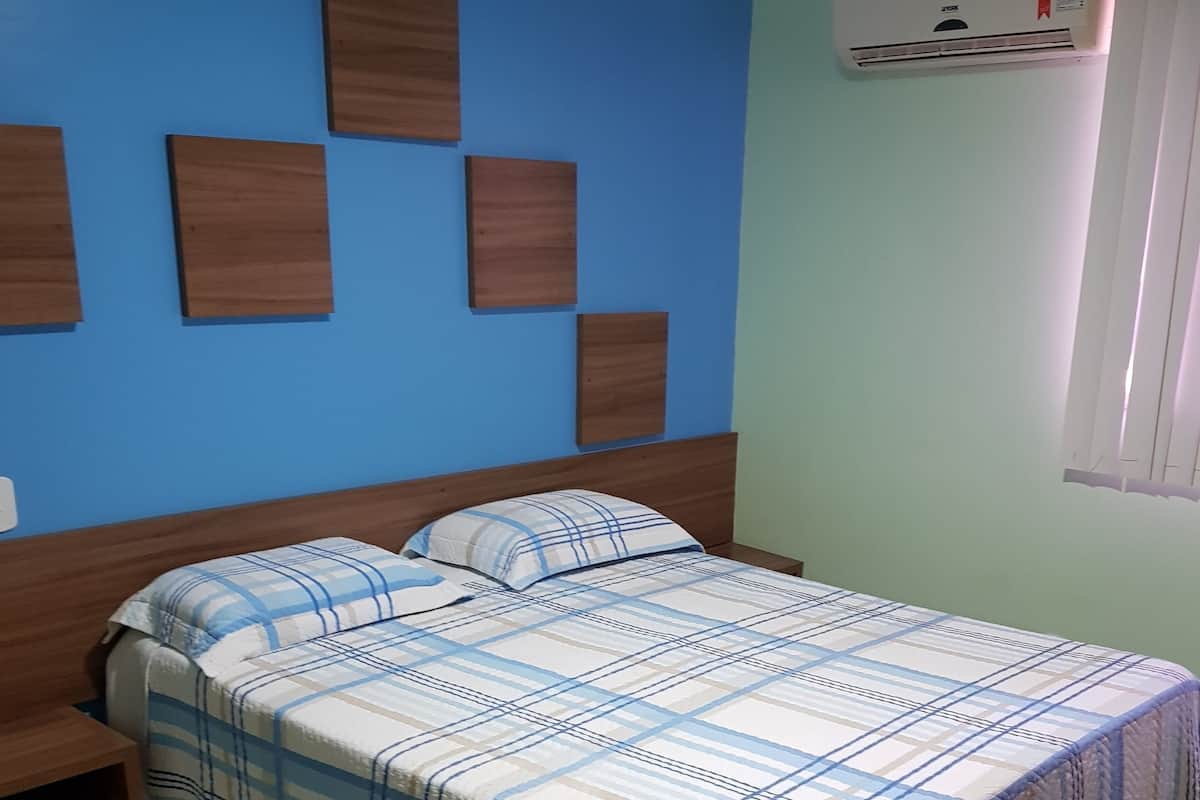 Superior Single Room, 1 Queen Bed | Minibar, desk, iron/ironing board, free WiFi
