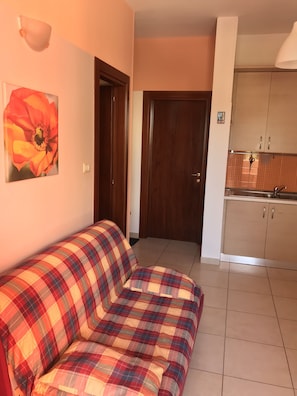 Apartment, 1 Bedroom | Living area | TV - Residence Massilor (Gallipoli)