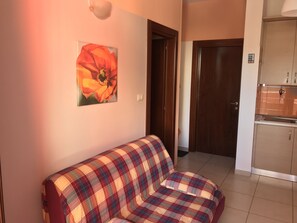 Apartment, 1 Bedroom | Living area | TV - Residence Massilor (Gallipoli)