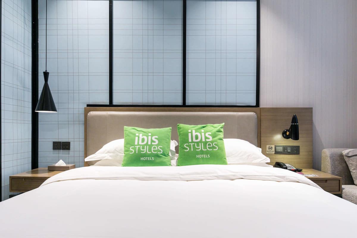 superior double room | 1 bedroom, premium bedding, desk, soundproofing