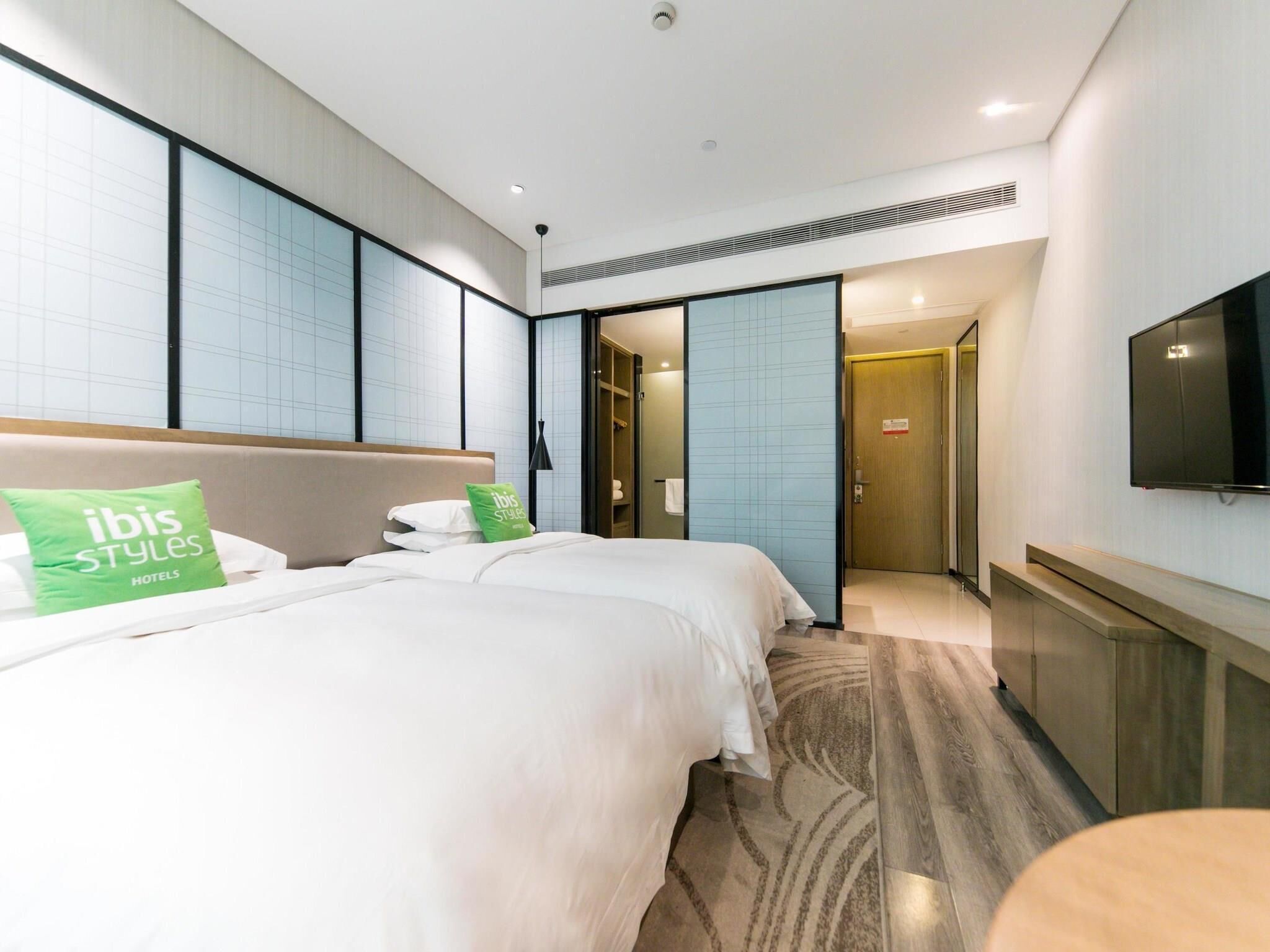 Zweibettzimmer | 1 Schlafzimmer, hochwertige Bettwaren, Schreibtisch
