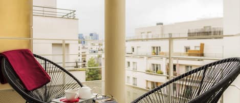 Minibar, in-room safe, desk, soundproofing