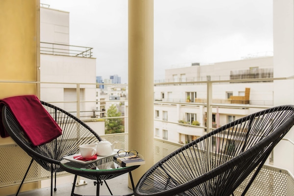 Minibar, una cassaforte in camera, una scrivania, insonorizzazione