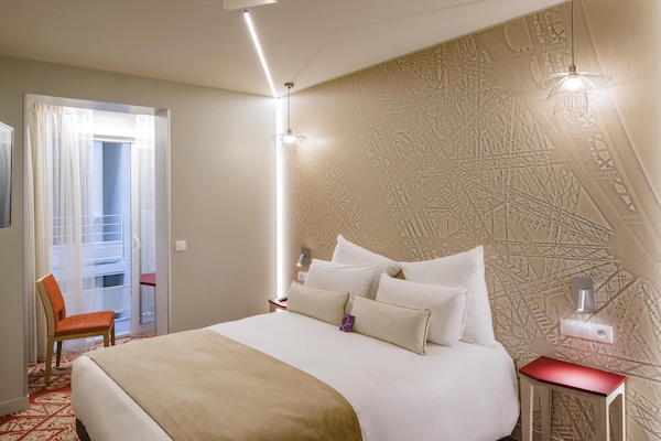 Minibar, una cassaforte in camera, una scrivania, insonorizzazione