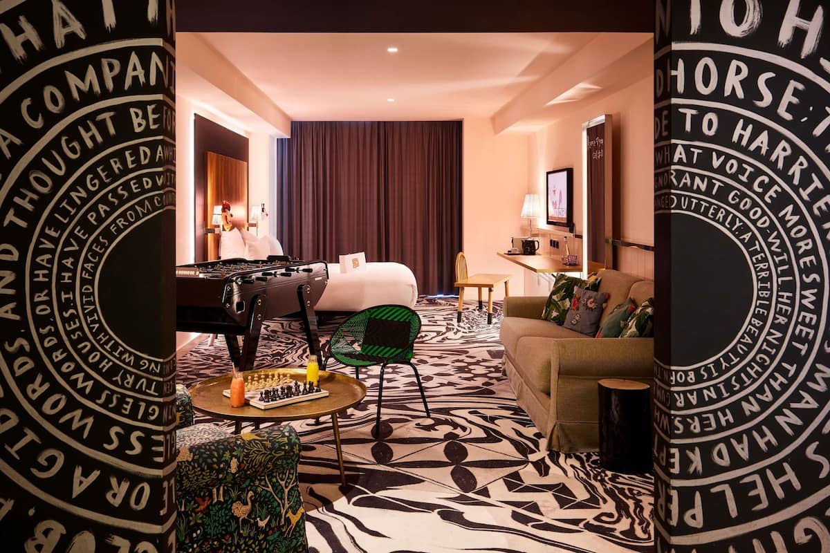 Room, 1 King Bed (XXL Mama) | Egyptian cotton sheets, premium bedding, pillowtop beds, in-room safe