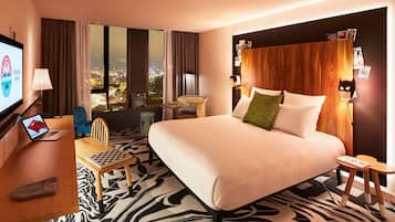 Room, 1 King Bed (Large Mama) | Egyptian cotton sheets, premium bedding, pillowtop beds, in-room safe