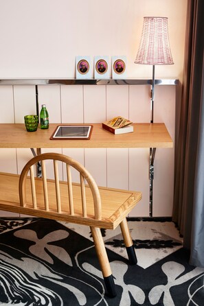 Egyptian cotton sheets, premium bedding, pillow-top beds, in-room safe - Mama Shelter Belgrade (Belgrade)