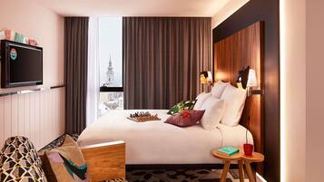 Room, 1 King Bed (XXL Mama) | Egyptian cotton sheets, premium bedding, pillow-top beds, in-room safe