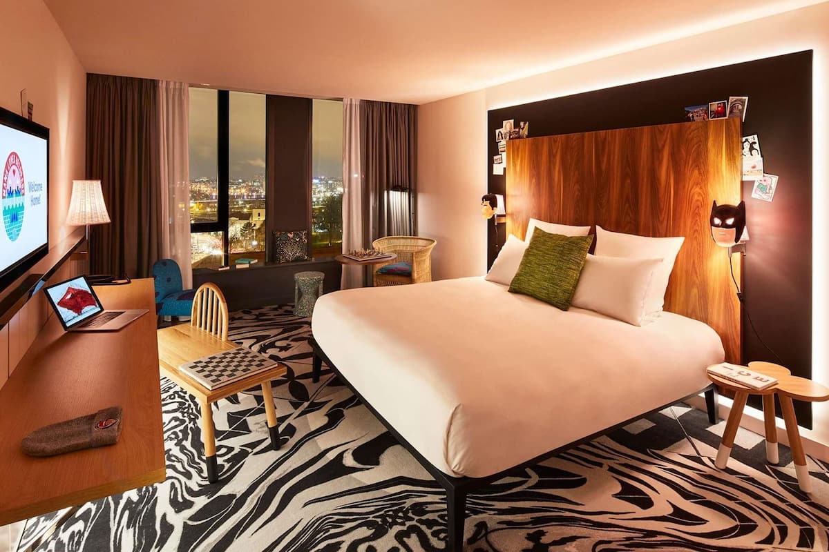 Chambre, 1 trÚs grand lit (Large Mama) | Draps en coton égyptien, literie de qualité