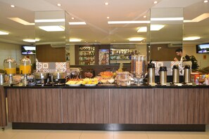 Petit déjeuner buffet