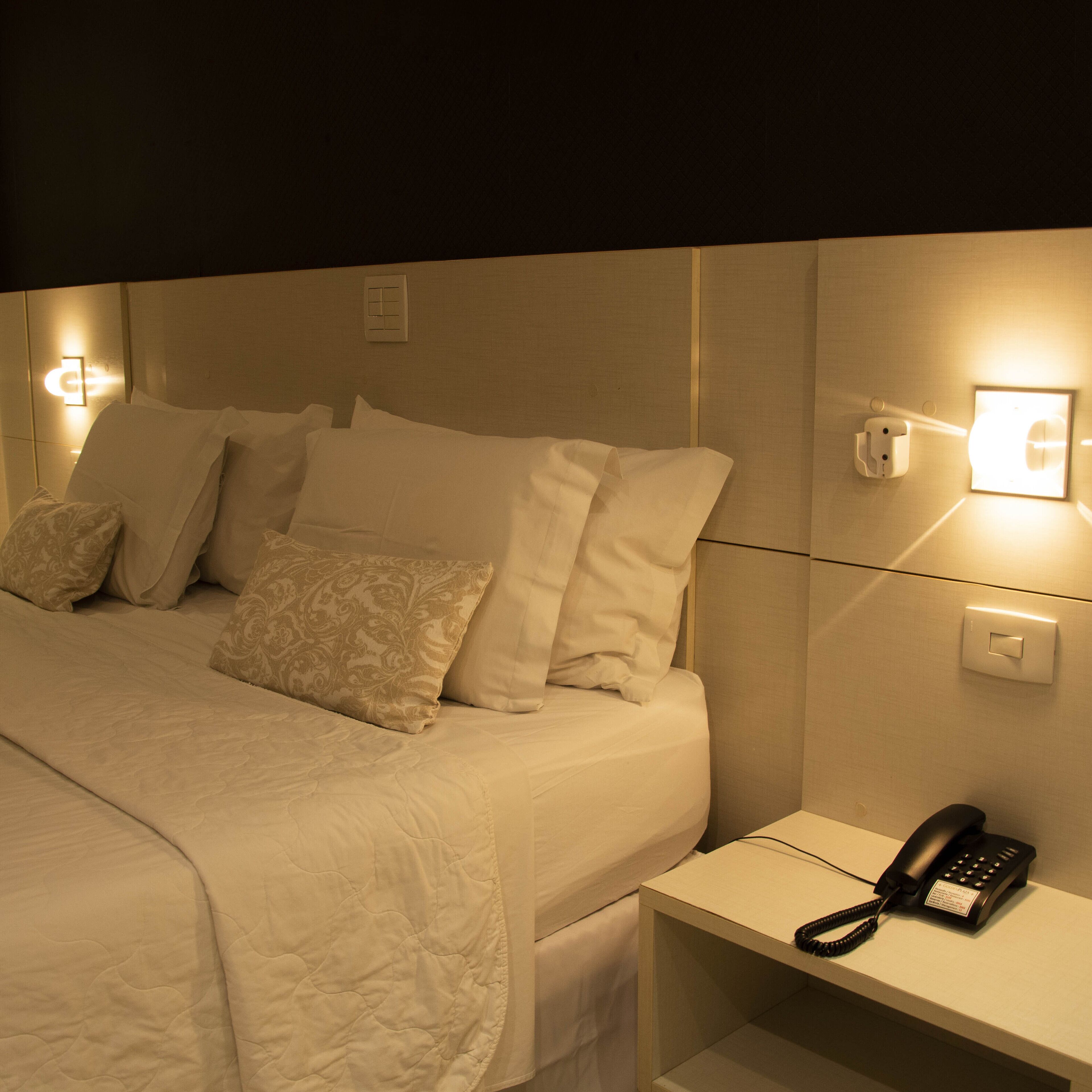 standard double room, 1 double bed | minibar, in-room safe, desk, blackout curtains