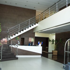 Reception - Golden Plaza Hotel by Easy Class (Porto Velho)