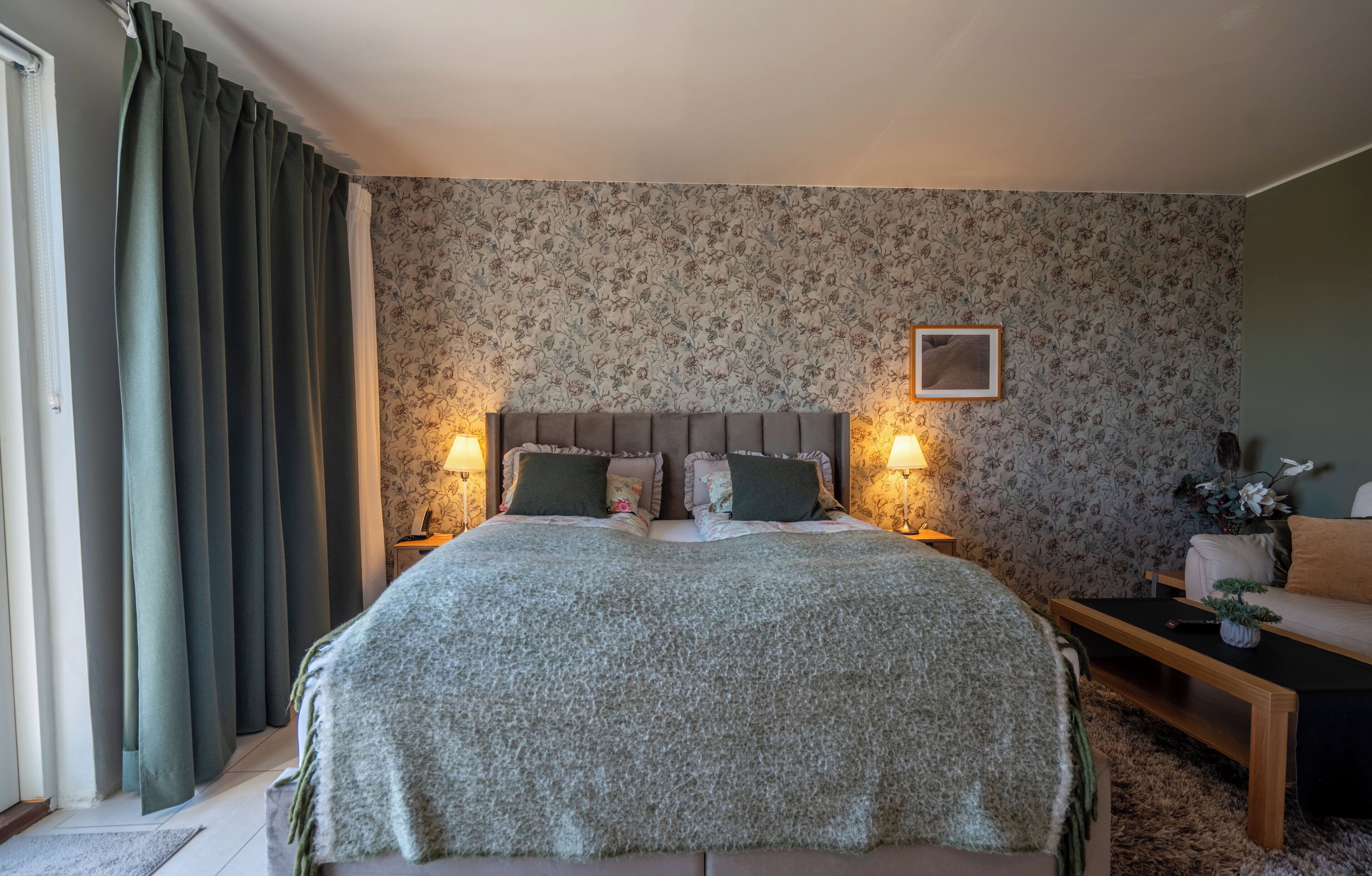 junior suite, terrace | 1 bedroom, desk, blackout curtains, free cots/infant beds