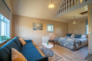 1 habitación, cunas gratuitas y ropa de cama