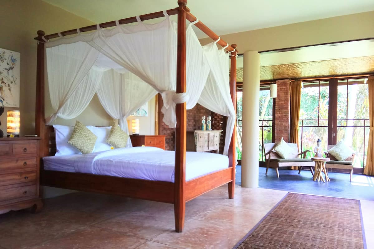 Deluxe Suite | Premium bedding, free WiFi