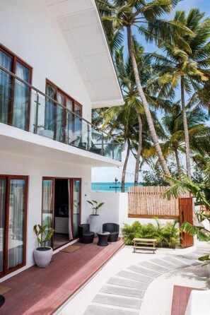 Exterior - Veli Vilaa (Dhiffushi)