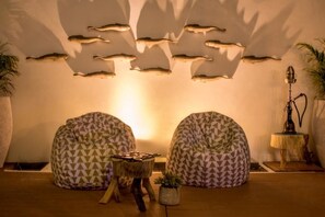 Coin salon dans le hall