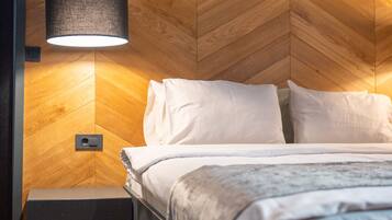 Minibar, in-room safe, desk, soundproofing