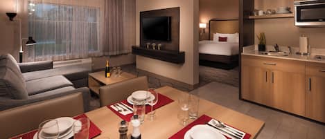 套房, 1 张特大床, 无烟房 (Living Room)