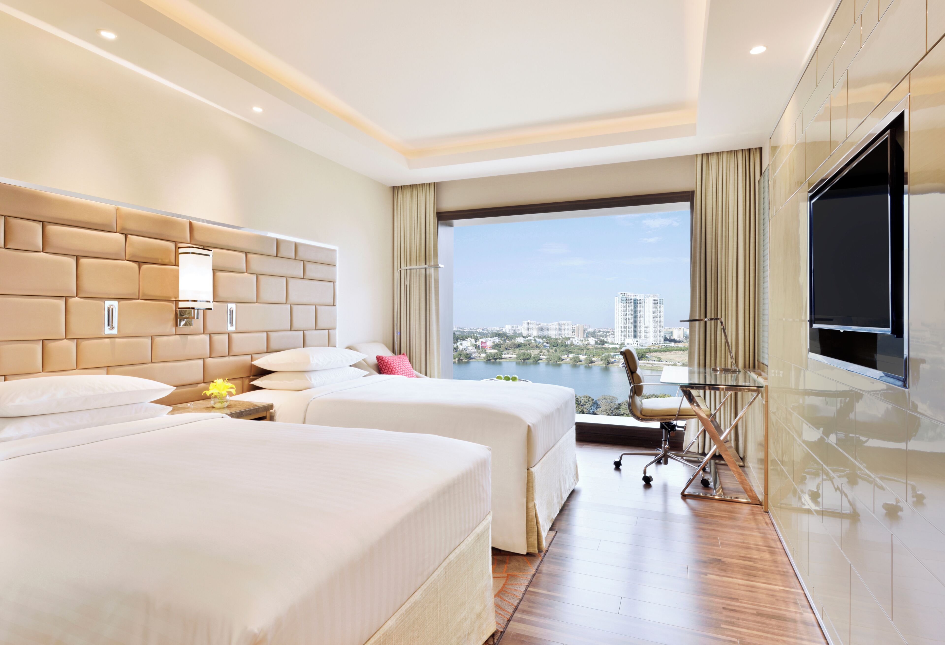 Premium bedding, down comforters, minibar, in-room safe